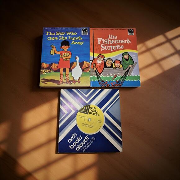 Arch Books A Loud Buble Stories With Vinyl Records - Fisherman - Boy With Lunch - Picture 1 of 5